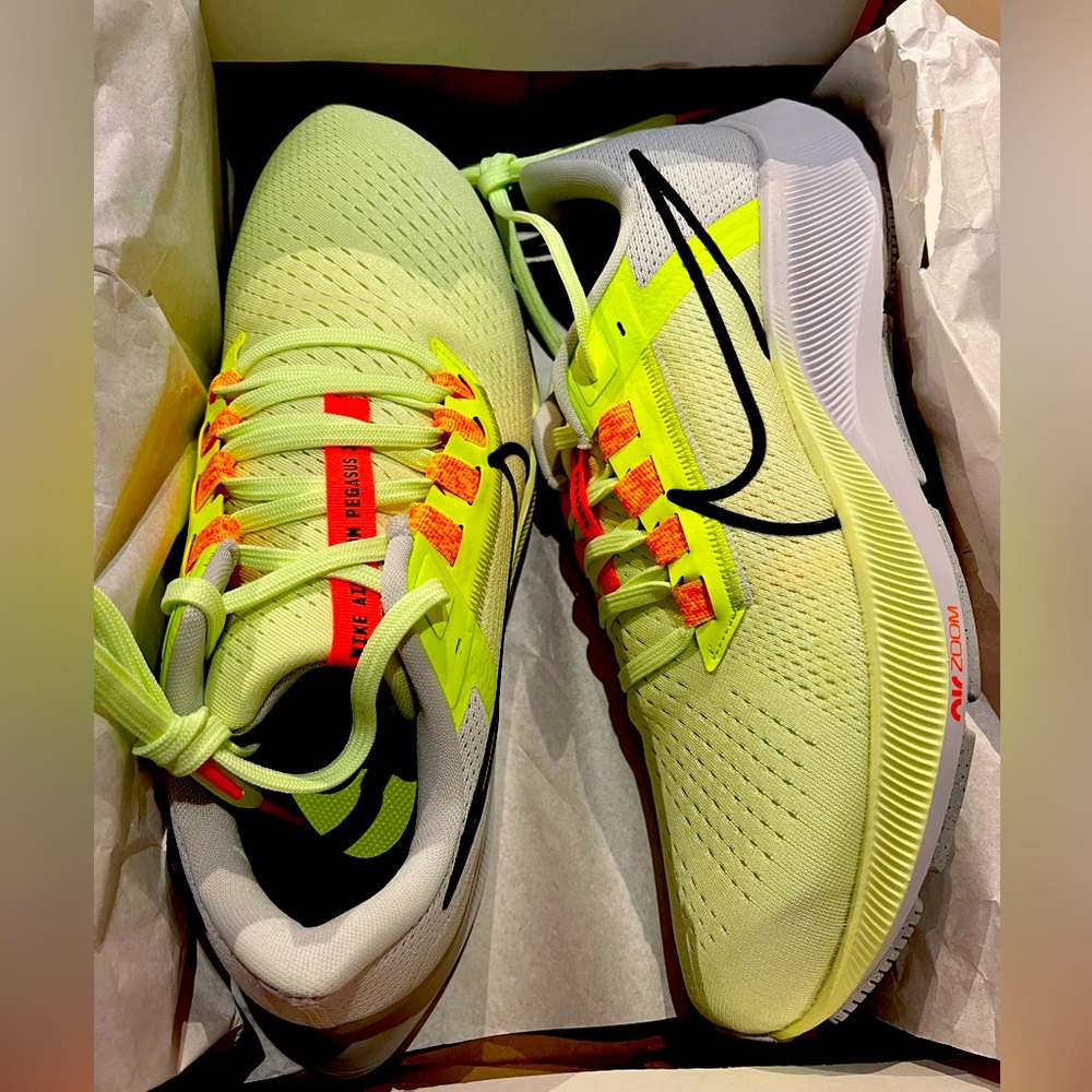 Brand new, never worn Nike Air Zoom Pegasus. Men’s size 10.